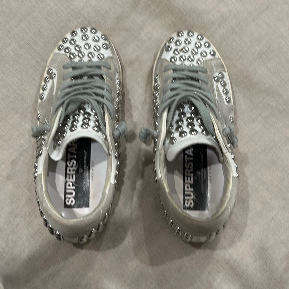 Golden goose! Sneakers. Barely worn